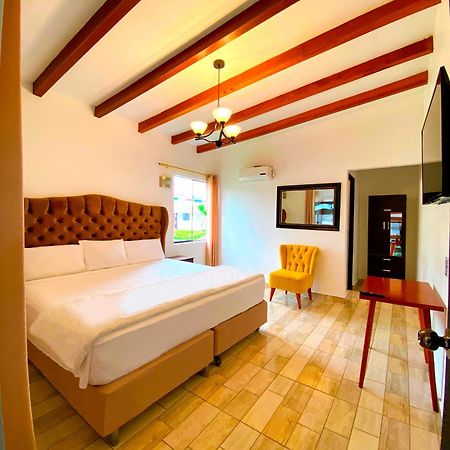 Hotel Resort Thiago チンチャ・アルタ エクステリア 写真