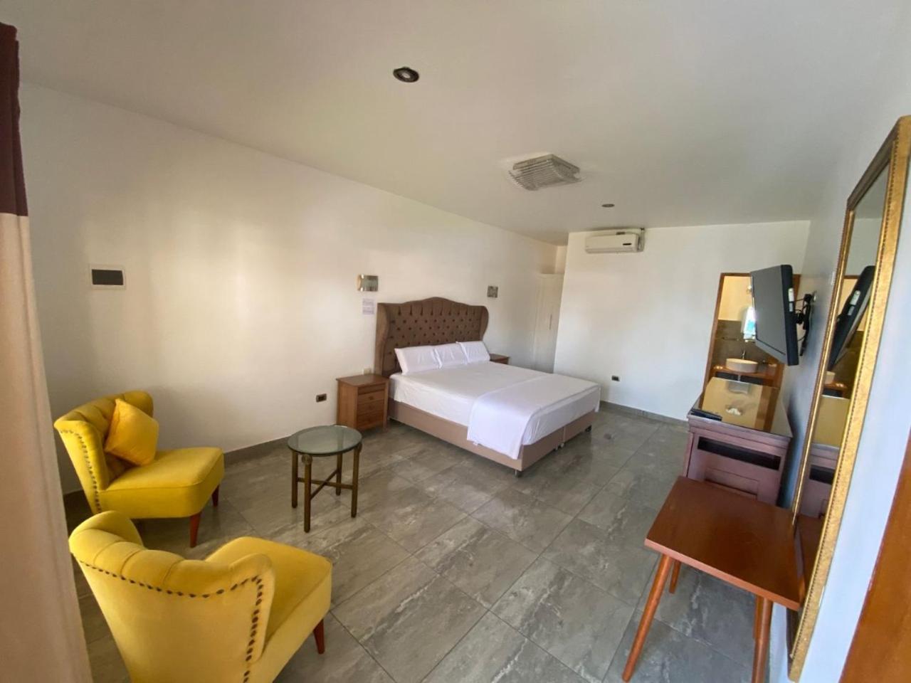 Hotel Resort Thiago チンチャ・アルタ エクステリア 写真